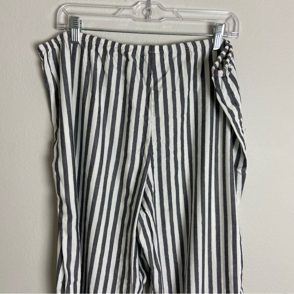 Victoria's Secret XL Gray + White Striped Metallic Flannel Pajamas 2-Piece Set - Picture 13 of 16